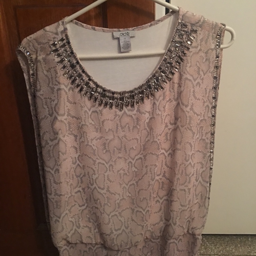 Cache’ pink leopard top